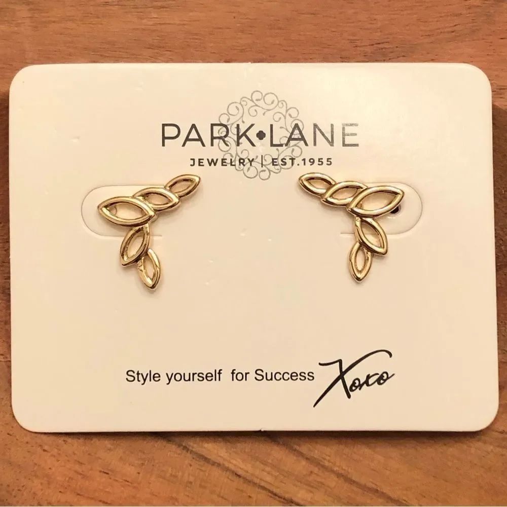 Park Lane | “Crepe” Pierced Earrings | Gold